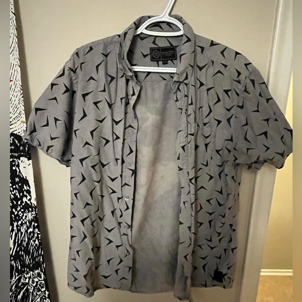 Grey West 49 Mens Button down Short sleeve top
